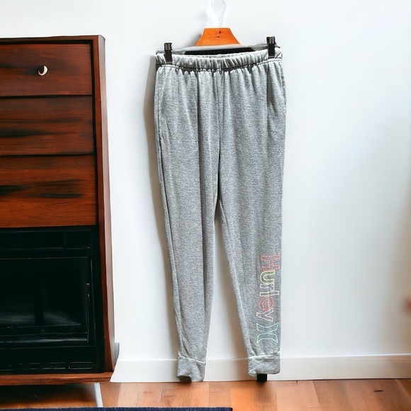 🌻NEW Hurley Grey Colorful Logo Lounge Pants Joggers Size Small - Picture 1 of 4
